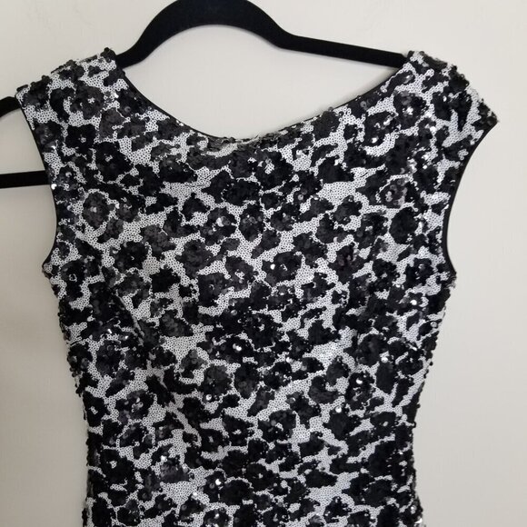 Guess Women Size 2 Fully Sequined Mini Dress Coquette Holiday Party Sparkle HOCO - Picture 2 of 12